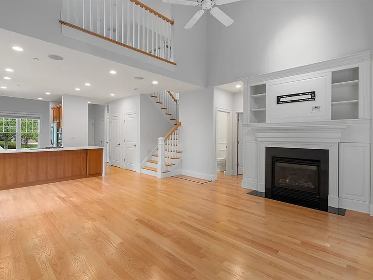 60 Graystone Cir #60 — Photo 33