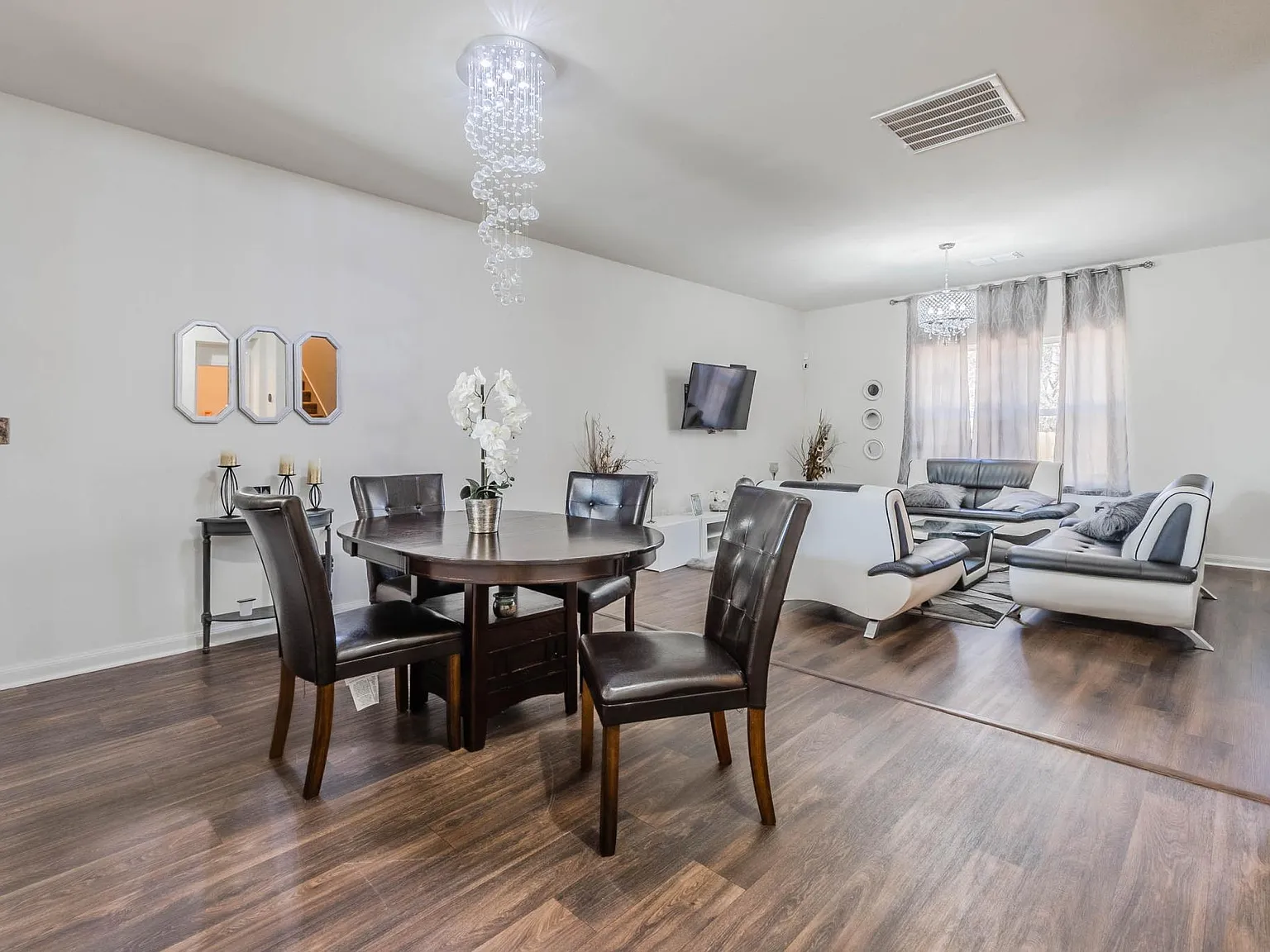 1313 Briercrest Dr — Photo 3