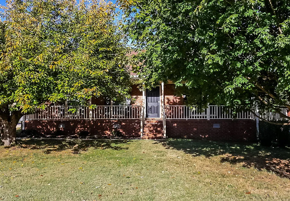 225 Richmond Dr