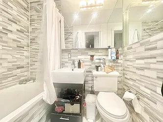 Rented by Century 21 Premier 