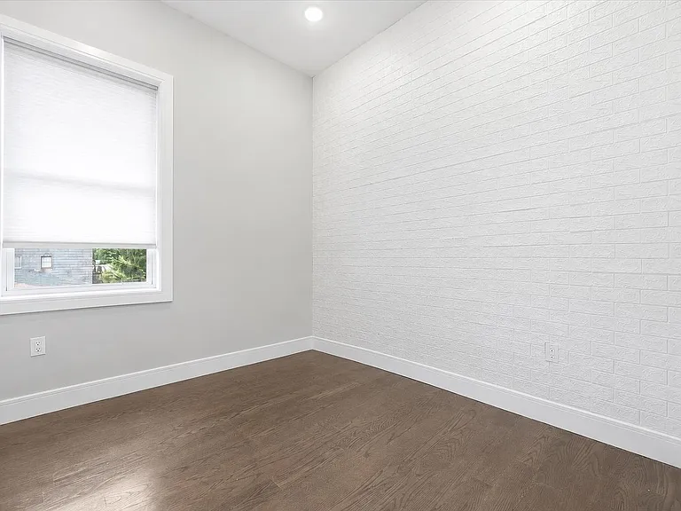 192 Congress St #2 — Photo 10