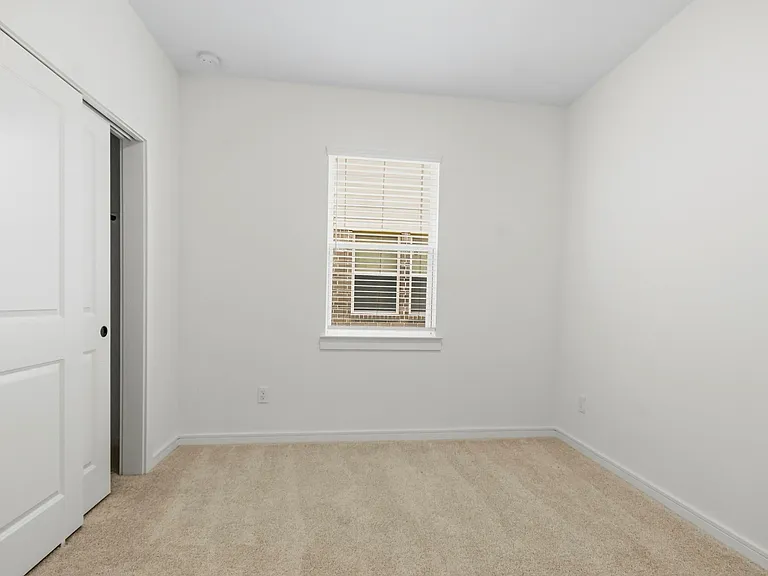 8427 Bay Ridge Cir — Photo 24