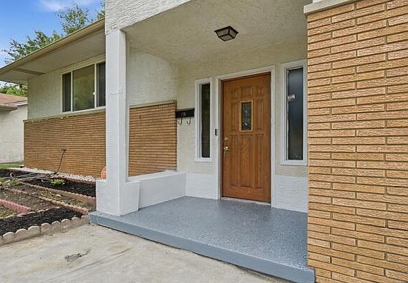 4th image of 5320 Hazelwood Rd