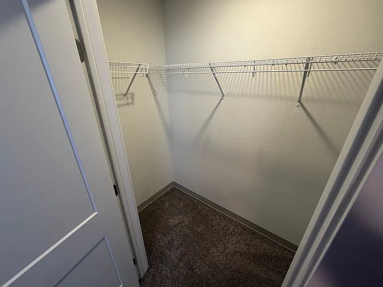 Nathan Apartments — Photo 28