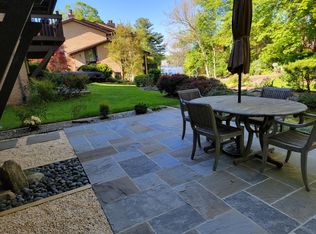 2036 Lakebreeze Way, Reston, VA 20191