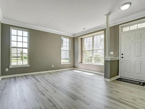 3rd image of 7659 Bluff Point Ln