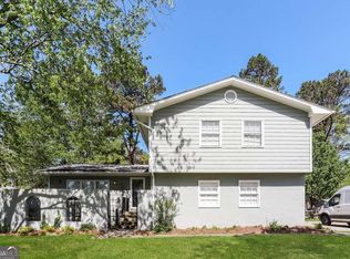 1039 Strawberry Ln, Ellenwood, GA