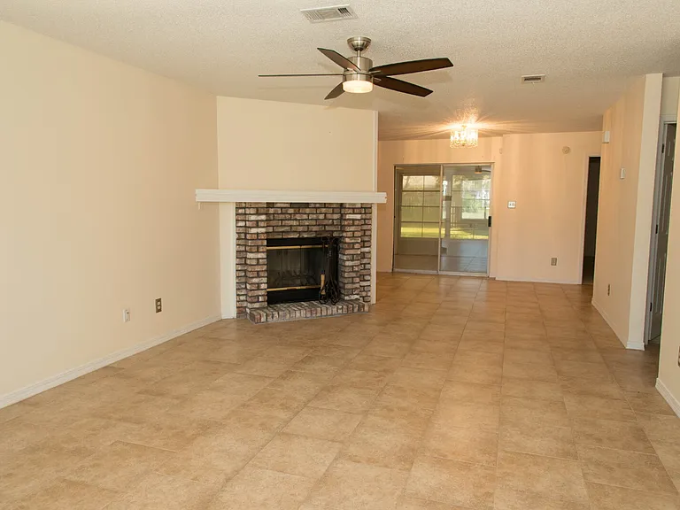 143 Palmetto Ave — Photo 3