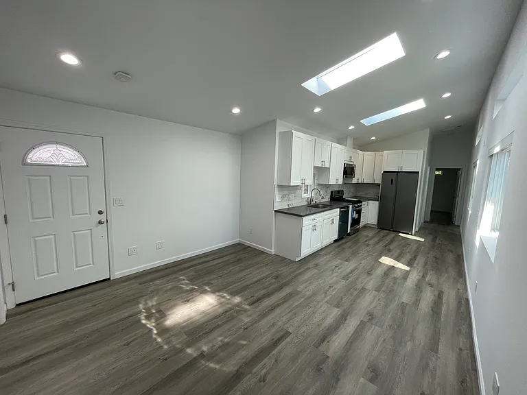 350 Hanson Ave #2 — Photo 1
