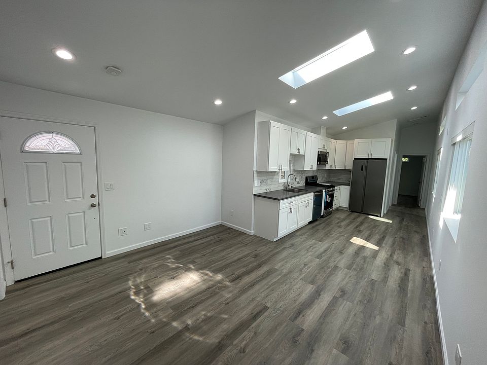 1st image of 350 Hanson Ave #2