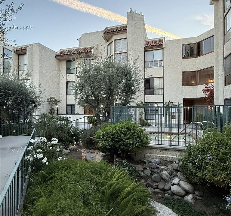 1st image of 5255 Zelzah Ave APT 302