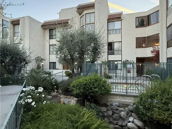 5255 Zelzah Ave APT 302, Encino, CA 91316