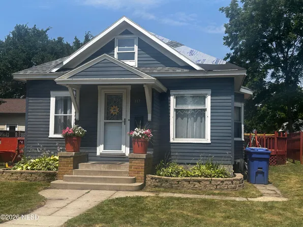 117 4th Ave SW, Watertown, SD 57201