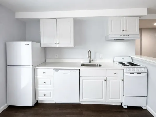 9 Avon Pl, Haverhill, MA 01832