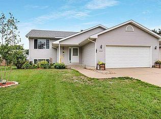 3503 Briarcrest Dr, Eau Claire, WI 54701