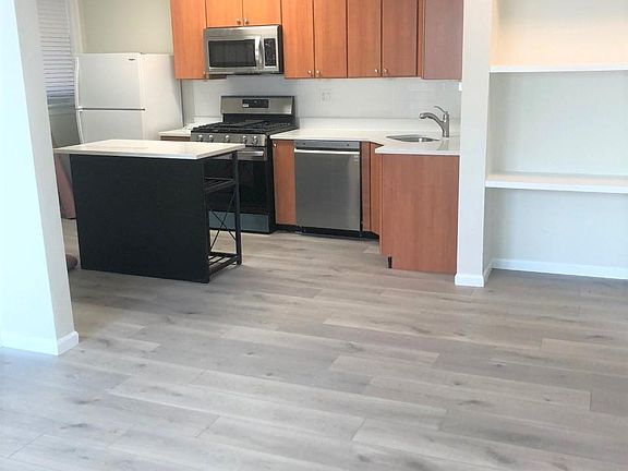 3rd image of 2858 W Shakespeare Ave APT 2