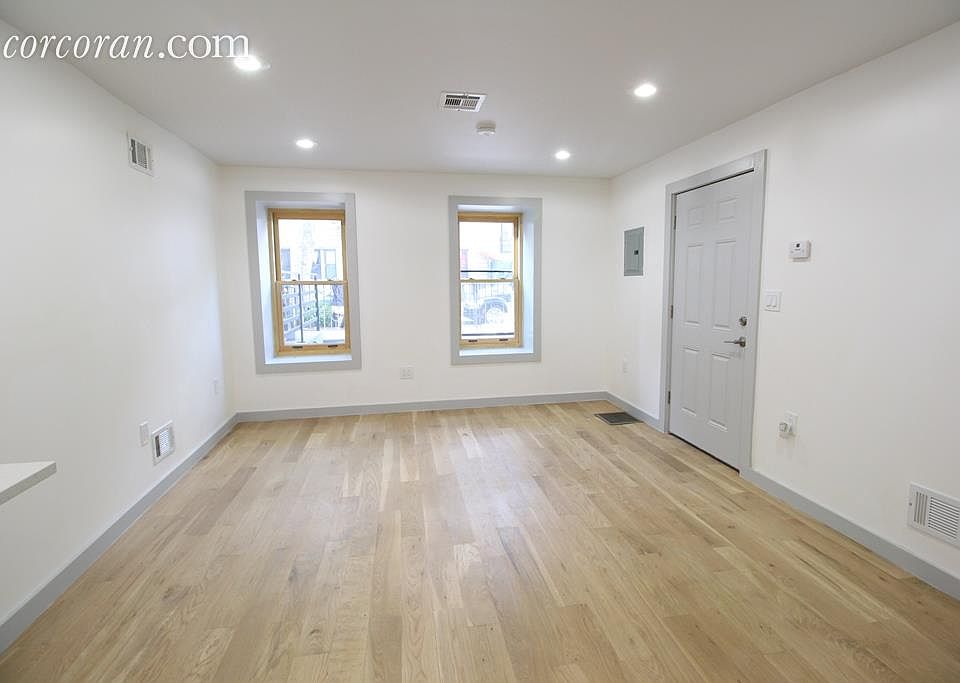 1st image of 294 Clifton Pl #1