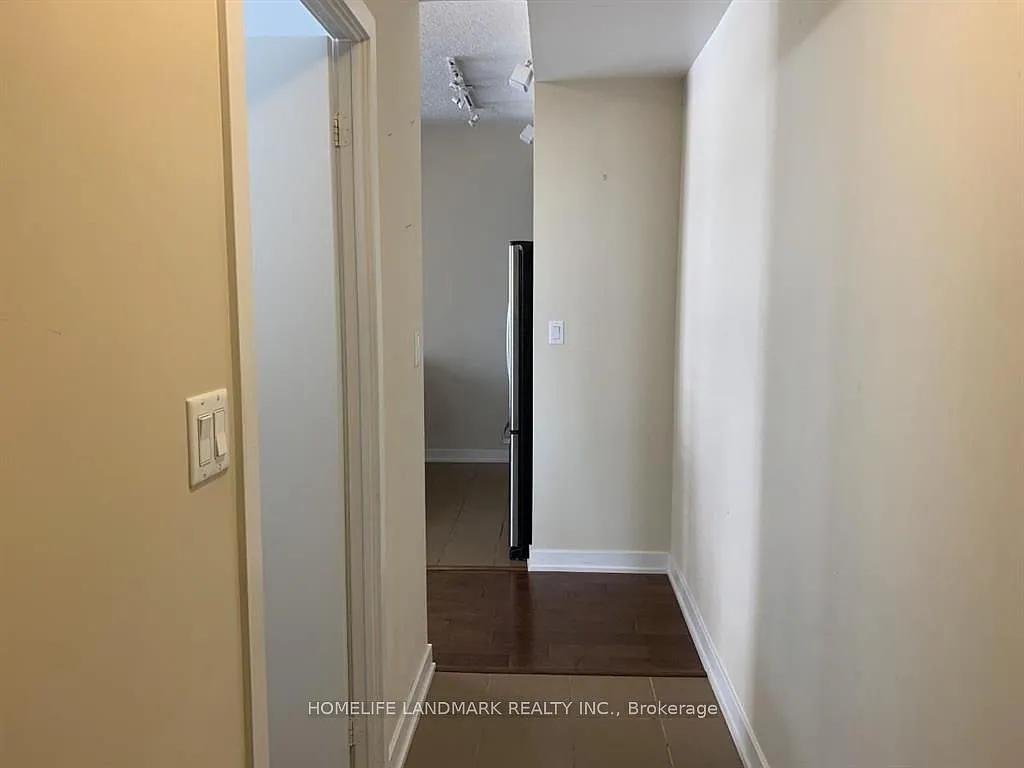 3 bed, $3,000 — Photo 2