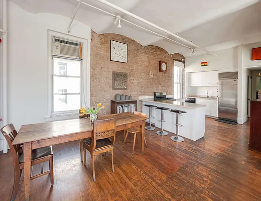 Sold by Nest Seekers International | media 1