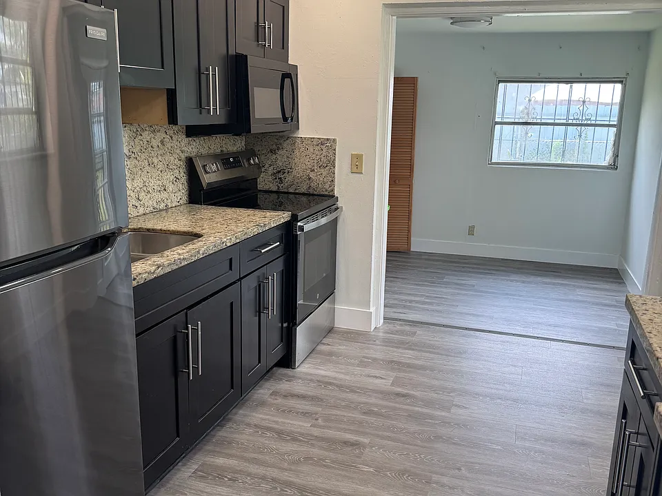 2620 SW 53rd Ave