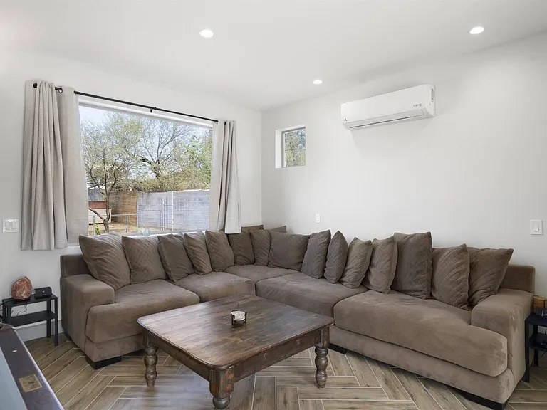 6316 E Delcoa Ave — Photo 47