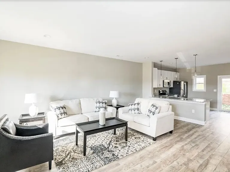 9 Emanuel Ct #9 — Photo 1