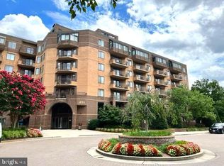 2111 Wisconsin Ave NW APT 420, Washington, DC 20007