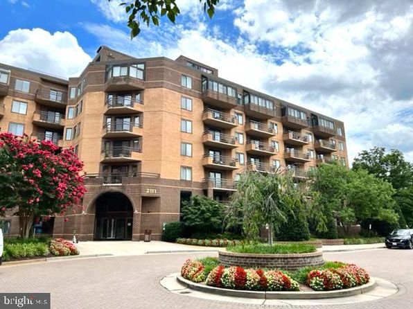 2111 Wisconsin Ave NW APT 420