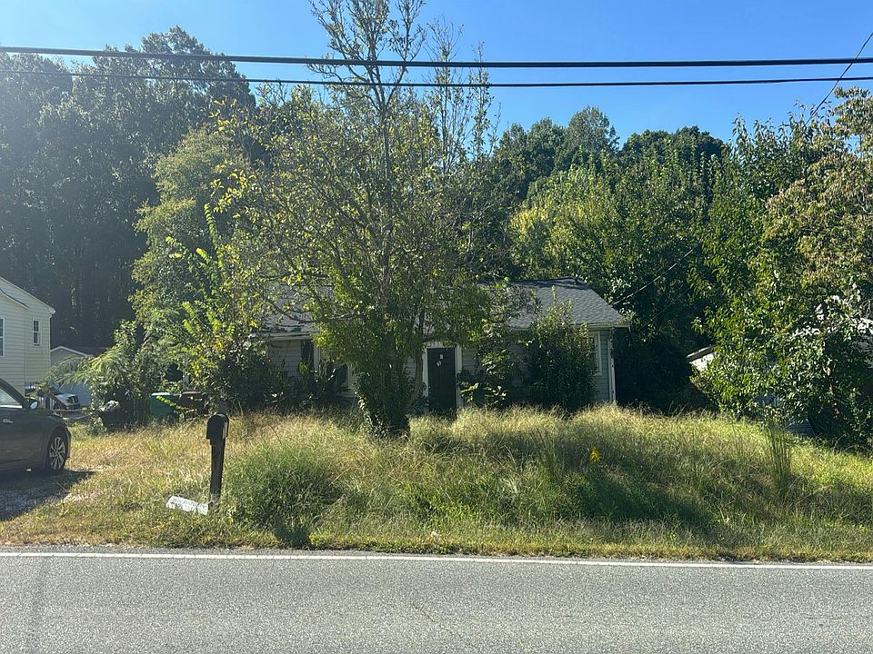 1st image of 715 Baker Rd