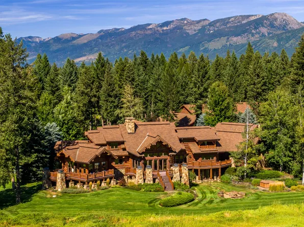 12890 Carney Ranch Rd, Bigfork, MT 59911