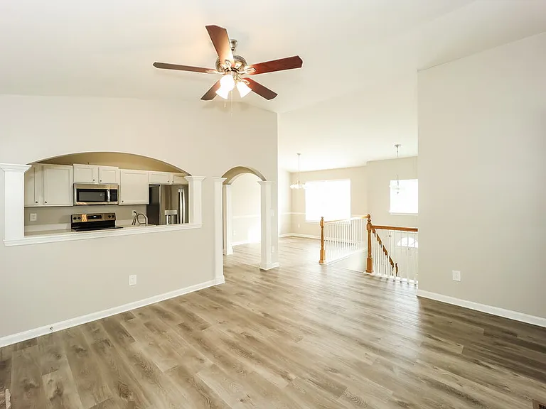 575 Sycamore Dr — Photo 5