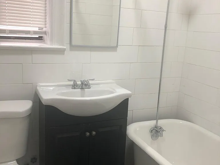 18 Kensington Ave #2H — Photo 10
