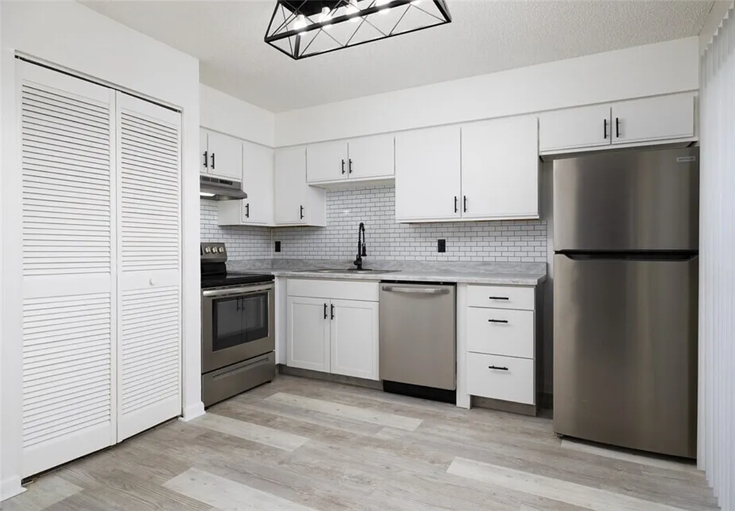 2 bed, 1.0 bath, 770 sqft, $1,550 — Photo 3