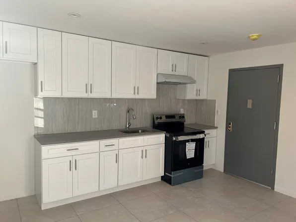 21402 23rd Ave, Bayside, NY 11360