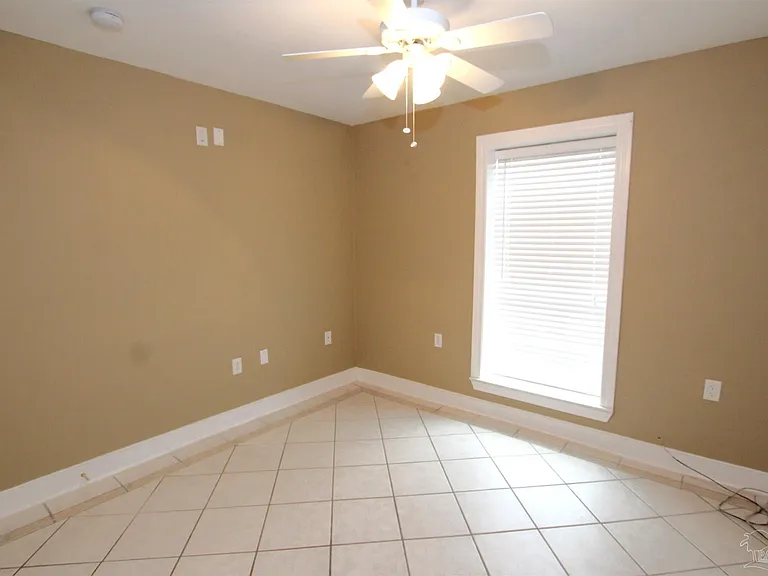 600 Scenic Hwy #101 — Photo 14