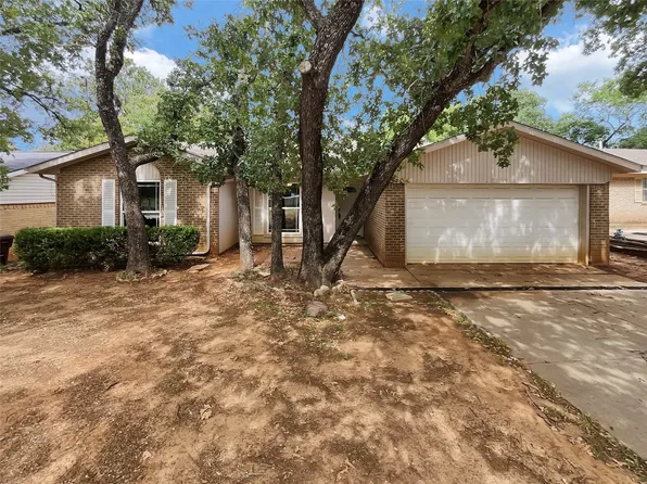 2110 Jacqueline Dr, Denton, TX 76205