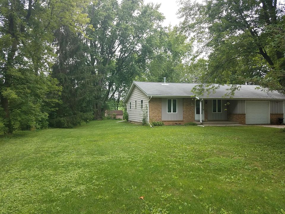 1st image of N64W38102 Lac La Belle Dr