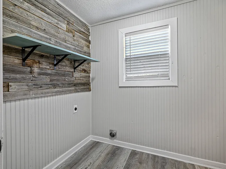 1009 Oak St — Photo 5