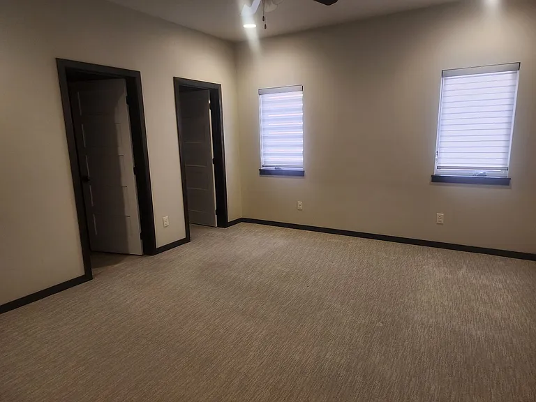 4513 S Dubuque Ave — Photo 6