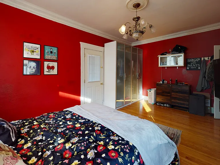 129 Chiswick Rd #12 — Photo 8