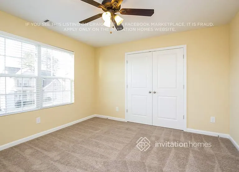 1313 Invermere Dr SE — Photo 12