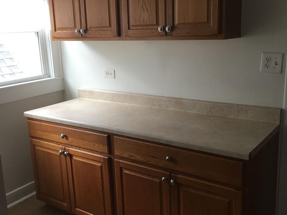 2nd image of 3057 N Elbridge Ave #3