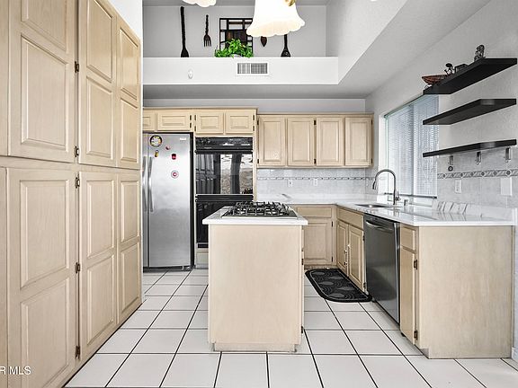 3rd image of 3245 Mountain Ridge Dr