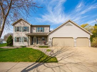 4817 Devonshire Dr, Appleton, WI 54913