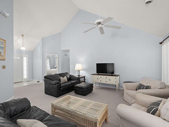 3rd image of 225 Ocean View Blvd