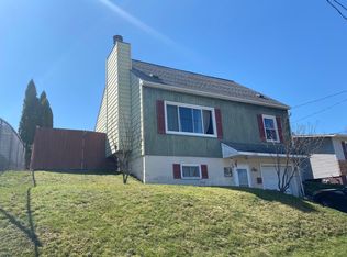 1140 Oak St, Dubuque, IA 52003