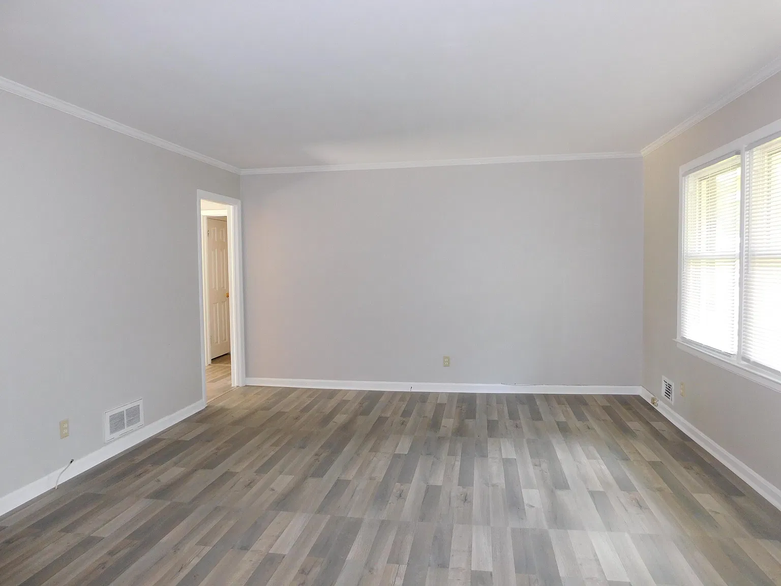 3 bed, 2.0 bath, 1728 sqft, $1,750 — Photo 3