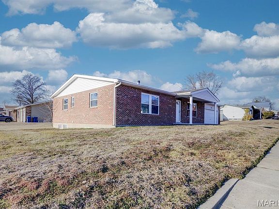 2nd image of 7057 Howdershell Rd