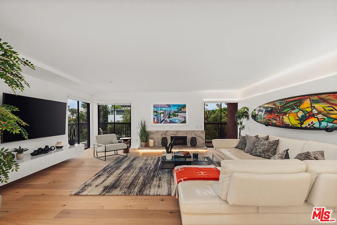 2 bed, 2.5 bath, 1620 sqft, $8,495 — Photo 1