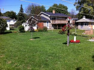 3745 Dolphaine Ln, Flint, MI 48506